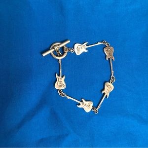 Guitar Charms Bracelet Silver in Color 7.5"